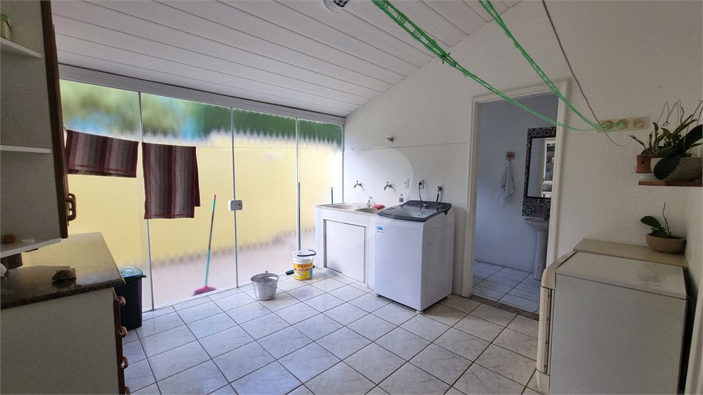 Casa à venda com 3 quartos, sendo 1 suíte,  no condomínio Vivendas do Lago, Sorocaba - SP