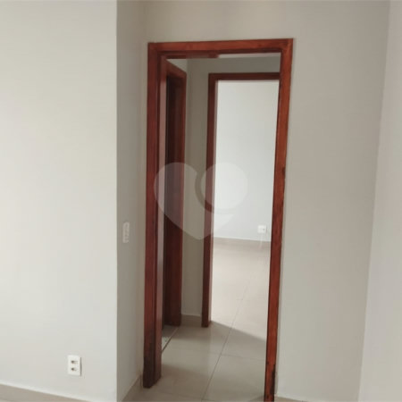 Apartamento à venda com 2 quartos em Parque Laranjeiras, Araraquara, SP