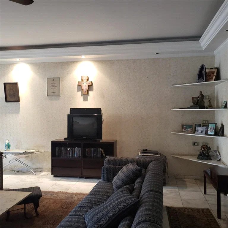 Casa à venda com 6 quartos, sendo 4 suítes, em Vila Sônia, São Paulo, SP