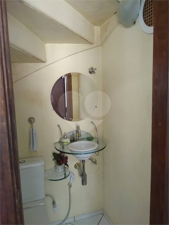 Sobrado à venda com 4 quartos, sendo 3 suítes,  em Vila Monumento, São Paulo, SP