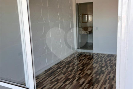 Sobrado à venda com 2 quartos, sendo 1 suíte, em Vila Correa, Ferraz de Vasconcelos, SP
