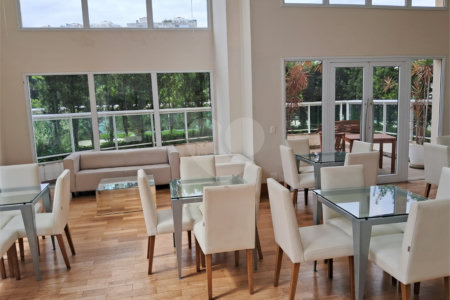 Apartamento à venda com 3 suítes em Paraíso do Morumbi, São Paulo, SP