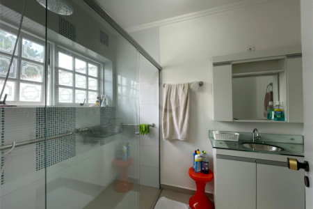 Sobrado à venda com 3 quartos, sendo 2 suítes, em Alto da Boa Vista, São Paulo, SP