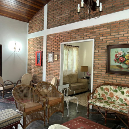 Casa à venda com 5 quartos, sendo 3 suítes, no condomínio Estância Marambaia, Vinhedo - SP