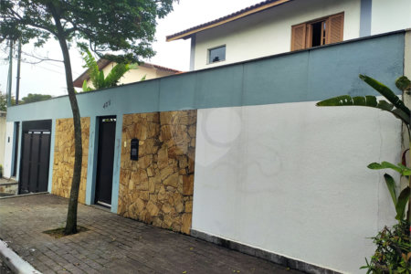 Sobrado à venda com 4 quartos, sendo 2 suítes, em Jardim Prudência, São Paulo, SP