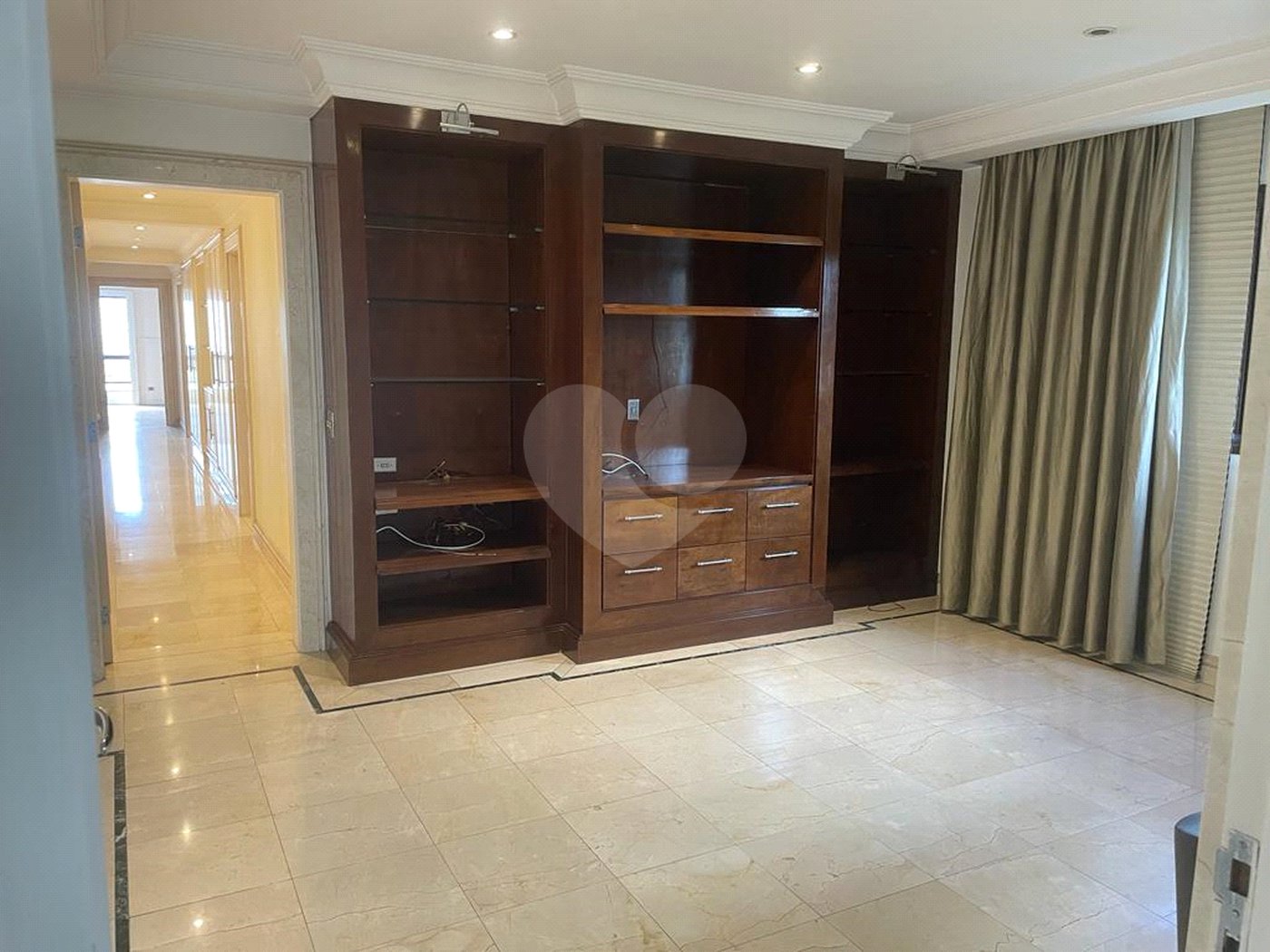 Apartamento à venda com 4 suítes em Vila Suzana, São Paulo, SP