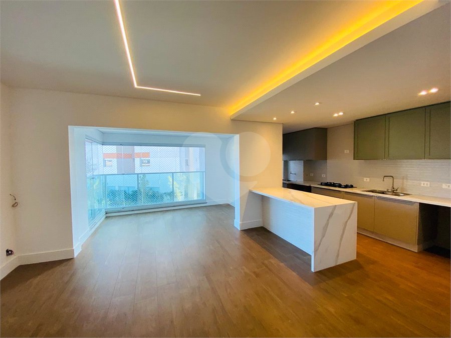 Apartamento à venda ou para alugar com 3 quartos, sendo 1 suíte,  em Vila Mogilar, Mogi das Cruzes, SP