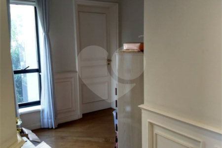 Apartamento à venda com 4 quartos, sendo 3 suítes, em Aclimação, São Paulo, SP