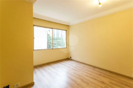 Apartamento à venda com 2 quartos, sendo 1 suíte, em Vila Uberabinha, São Paulo, SP