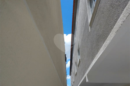Casa à venda com 2 quartos, sendo 1 suíte, no condomínio Tanque Velho, São Paulo - SP