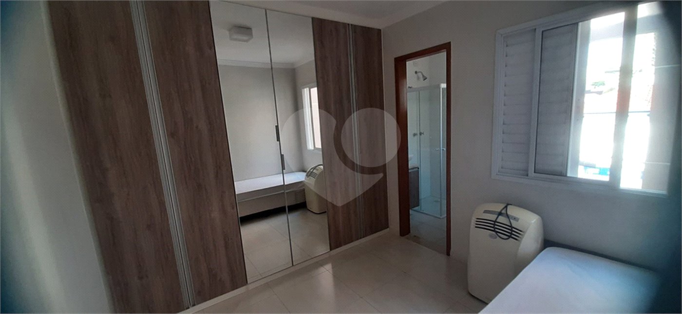 Casa à venda com 3 quartos, sendo 2 suítes, no condomínio Mário Araújo, São Paulo - SP