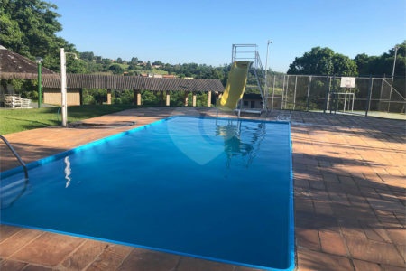 Chácara à venda com 9 quartos, sendo 6 suítes,  em Araçoiaba da Serra, SP