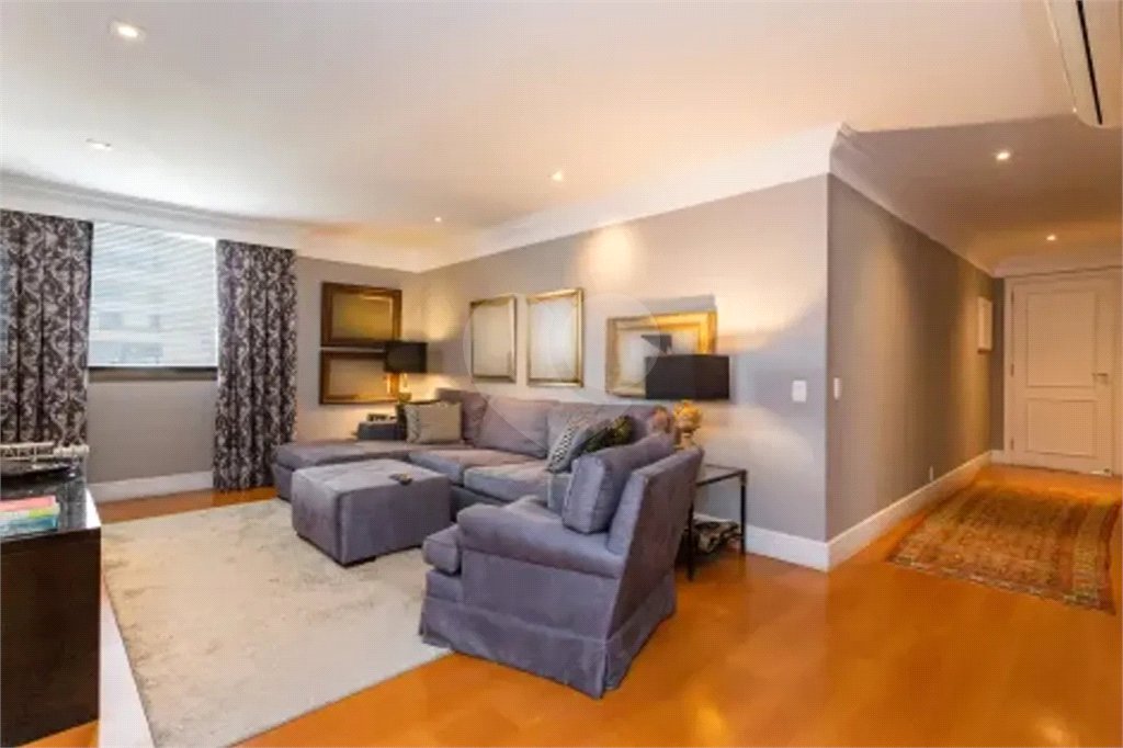 Apartamento à venda com 4 quartos, sendo 3 suítes, em Itaim Bibi, São Paulo, SP