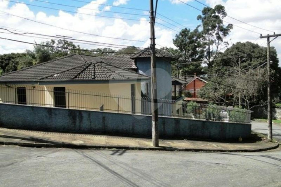 Sobrado à venda com 3 quartos, sendo 1 suíte, em Tremembé, São Paulo, SP