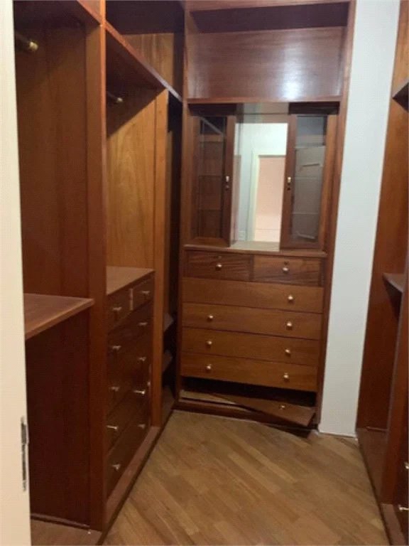 Apartamento à venda com 3 suítes em Vila Suzana, São Paulo, SP