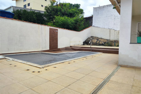 Sobrado à venda com 2 quartos em Jardim Emília, Sorocaba, SP