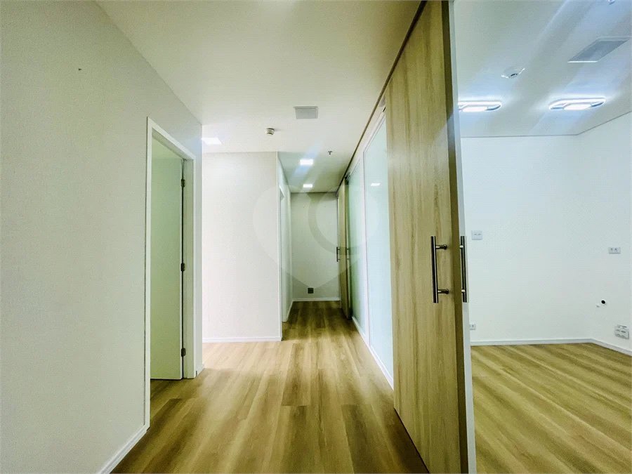 Consultório de 61 m² com 5 ambientes e Varanda no Domo Business!