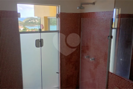 Casa à venda com 5 suítes em Ferradura, Armação dos Búzios, RJ