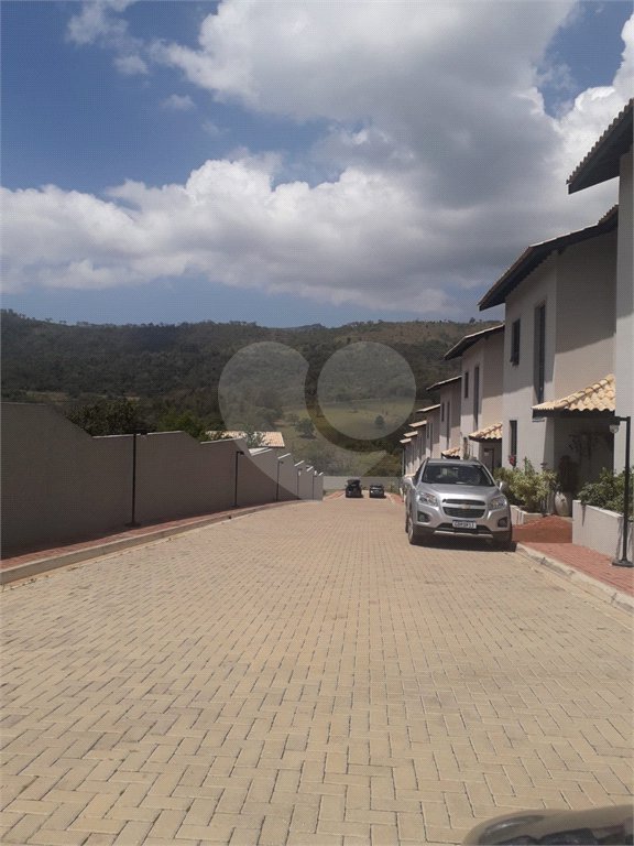 Casa à venda com 3 suítes no condomínio Residencial Marchant Buarque, Atibaia - SP