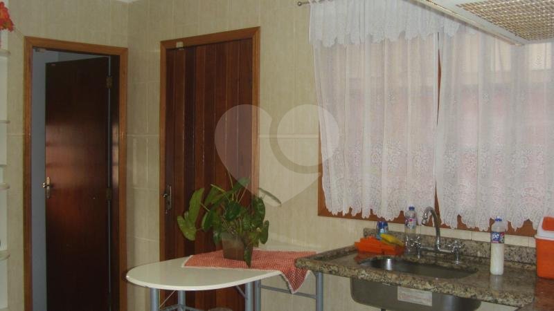 Sobrado à venda com 3 quartos, sendo 1 suíte, em Tremembé, São Paulo, SP