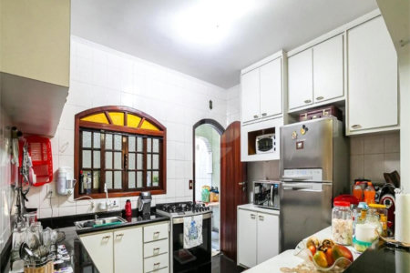 Casa à venda com 3 quartos, sendo 1 suíte, em Parque das Nações, Santo André, SP