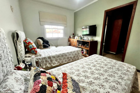 Casa à venda com 4 suítes em Vila Mazarino, Itapetininga, SP