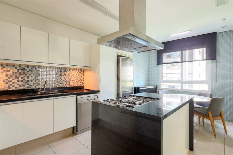 Apartamento à venda com 4 suítes, em Jardim Europa, São Paulo, SP