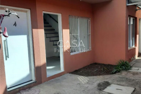 Casa em condomínio à venda com 2 quartos em Jardim Karolyne, Votorantim, SP