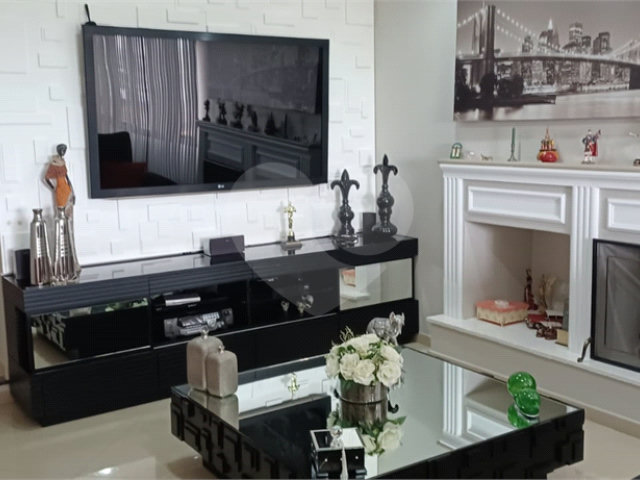 Apartamento à venda com 4 quartos, sendo 2 suítes,  em Santana, São Paulo, SP