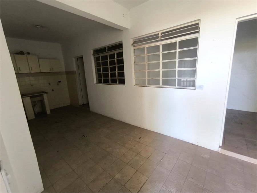 Casa à venda com 3 quartos em Jardim das Esmeraldas, São Paulo, SP
