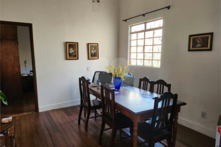 Casa à venda com 5 quartos em Jardim Ártico, Araraquara, SP