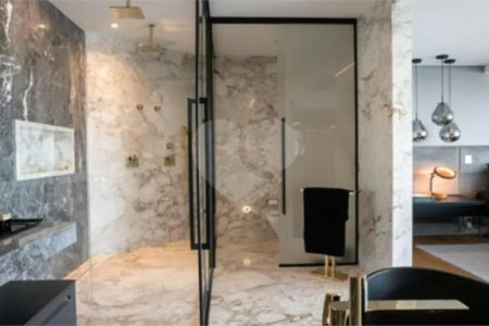 Deslumbrante apartamento duplex pronto para mudar no Itaim Bibi com 242M2, 2 suítes, 3 vagas