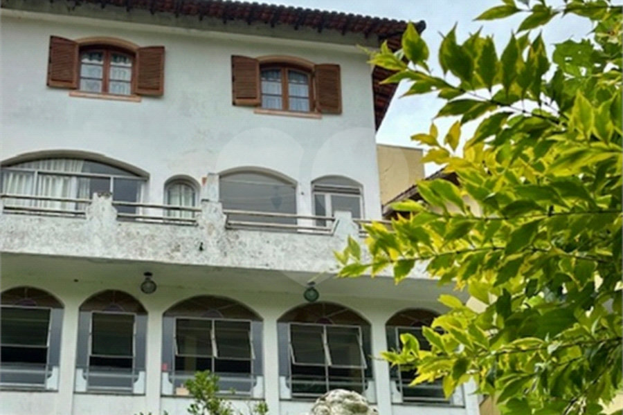 Sobrado à venda com 5 quartos, sendo 2 suítes, em Vila Albertina, São Paulo, SP