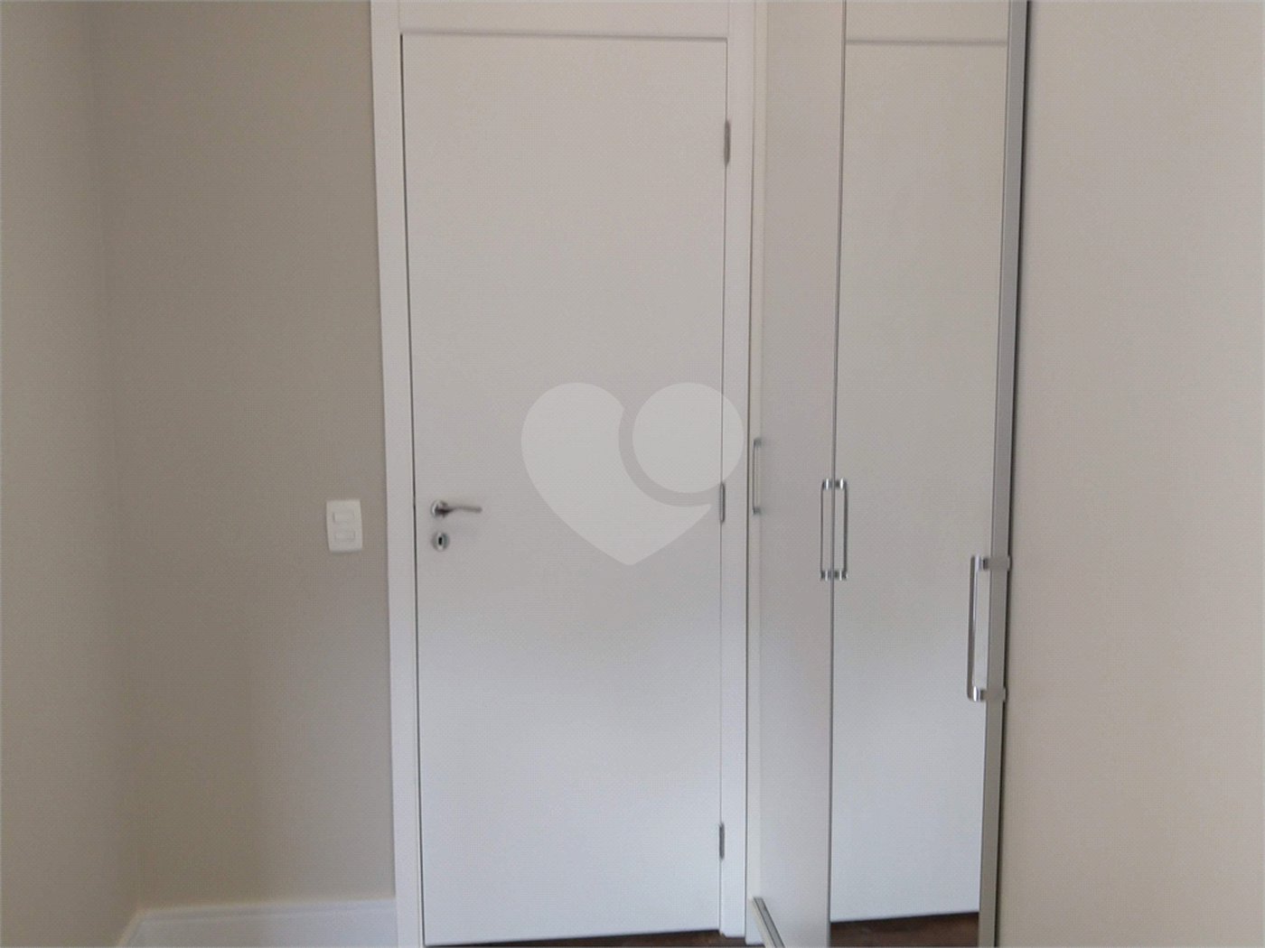 Apartamento à venda com 3 suítes em Vila Anastácio, São Paulo, SP