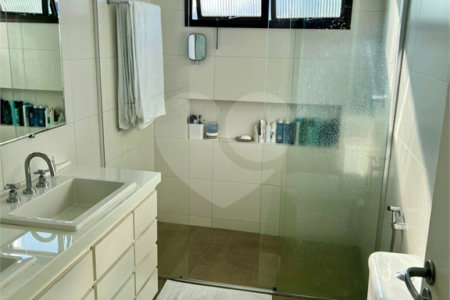 Apartamento à venda com 3 quartos, sendo 2 suítes,  em Vila Suzana, São Paulo, SP
