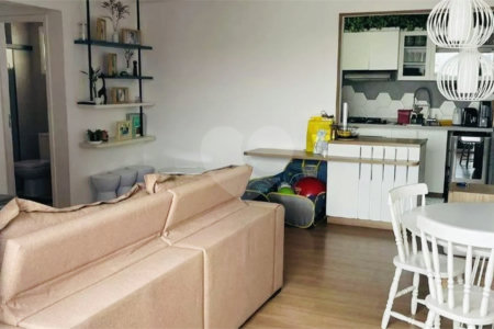 Apartamento à venda com 2 quartos, sendo 1 suíte, em Vila Paiva, São Paulo, SP
