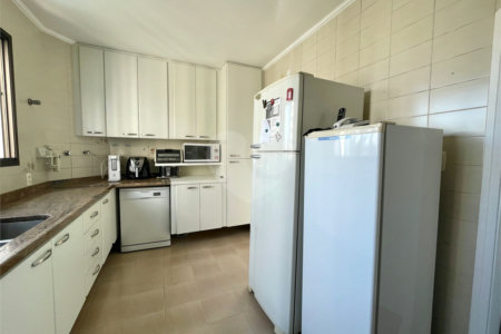 Apartamento à venda com 4 quartos, sendo 3 suítes, em Campo Belo, São Paulo, SP