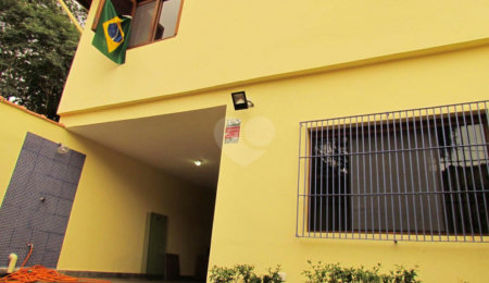Casa de Vila à venda com 4 quartos, sendo 1 suíte, em Chácara Monte Alegre, São Paulo, SP
