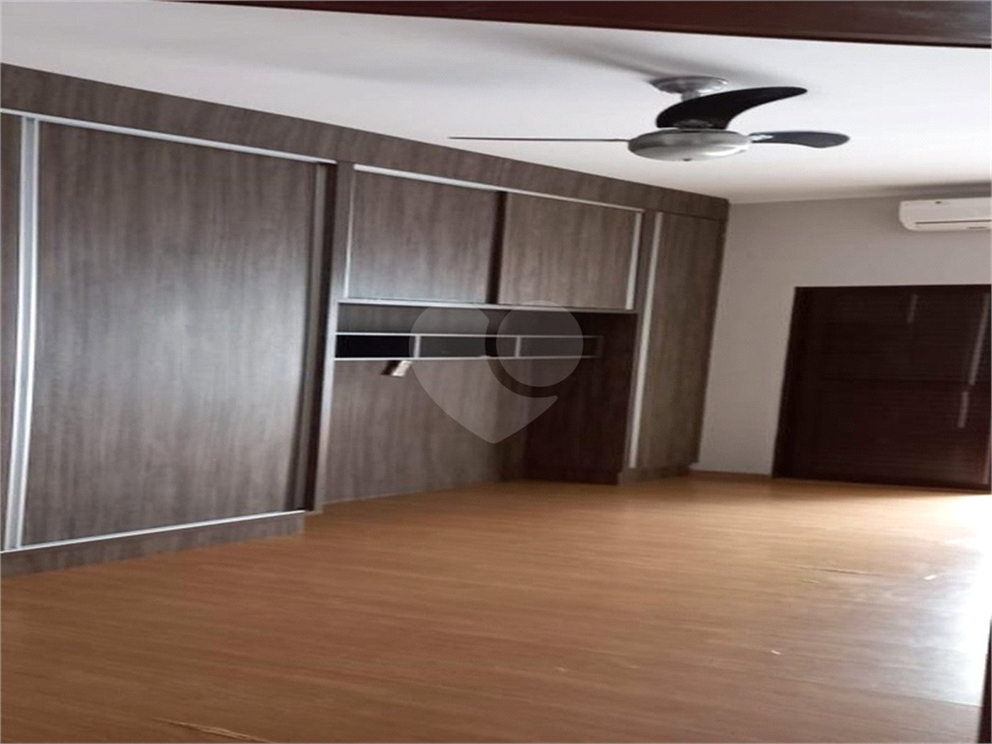 Casa à venda com 3 quartos, sendo 1 suíte, em Ipê, Três Lagoas, MS
