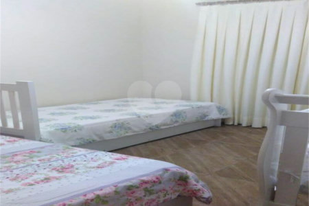 Casa à venda com 4 quartos, sendo 2 suítes, em Loteamento Jardim Parque das Palmeiras, Serra Negra, SP