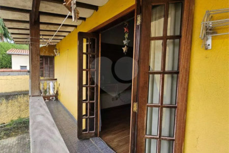 Casa Térrea à venda com 3 quartos, sendo 1 suíte, no Centro, Poá, SP