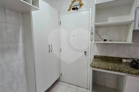 Apartamento à venda com 3 quartos, sendo 1 suíte,  em Indianópolis, São Paulo, SP