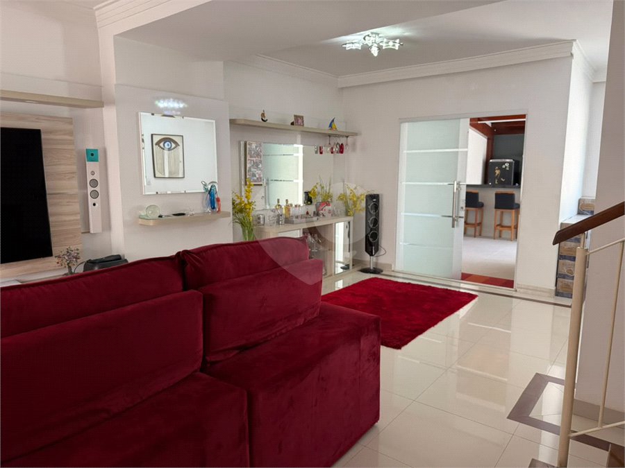 Casa à venda com 4 quartos, sendo 3 suítes,  no condomínio The House, São Paulo - SP