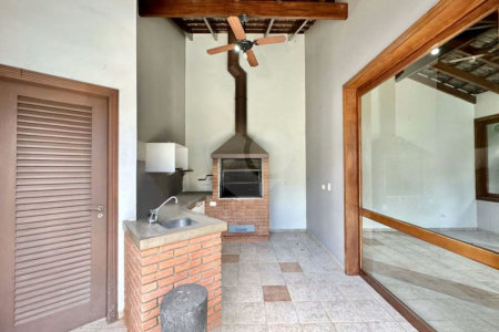 Casa à venda com 4 quartos, sendo 2 suítes,  no condomínio São Paulo Ii, Cotia - SP