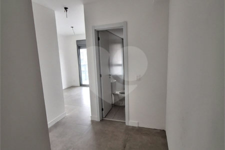 Apartamento à venda com 3 suítes em Sumarezinho, São Paulo, SP