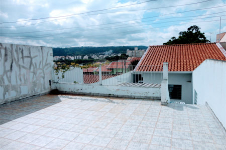 Casa à venda com 3 quartos em Vila Clayton, Valinhos, SP
