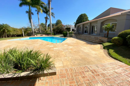 Casa à venda com 5 suítes no condomínio Santa Maria, Votorantim - SP