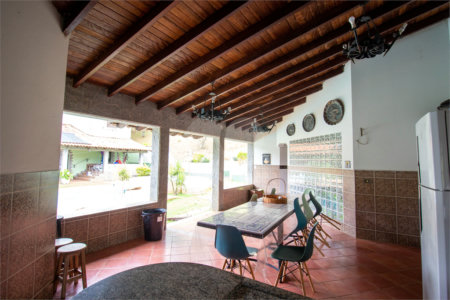 Casa à venda ou para alugar com 5 quartos, sendo 2 suítes, no condomínio Restinga Verde, São Roque - SP