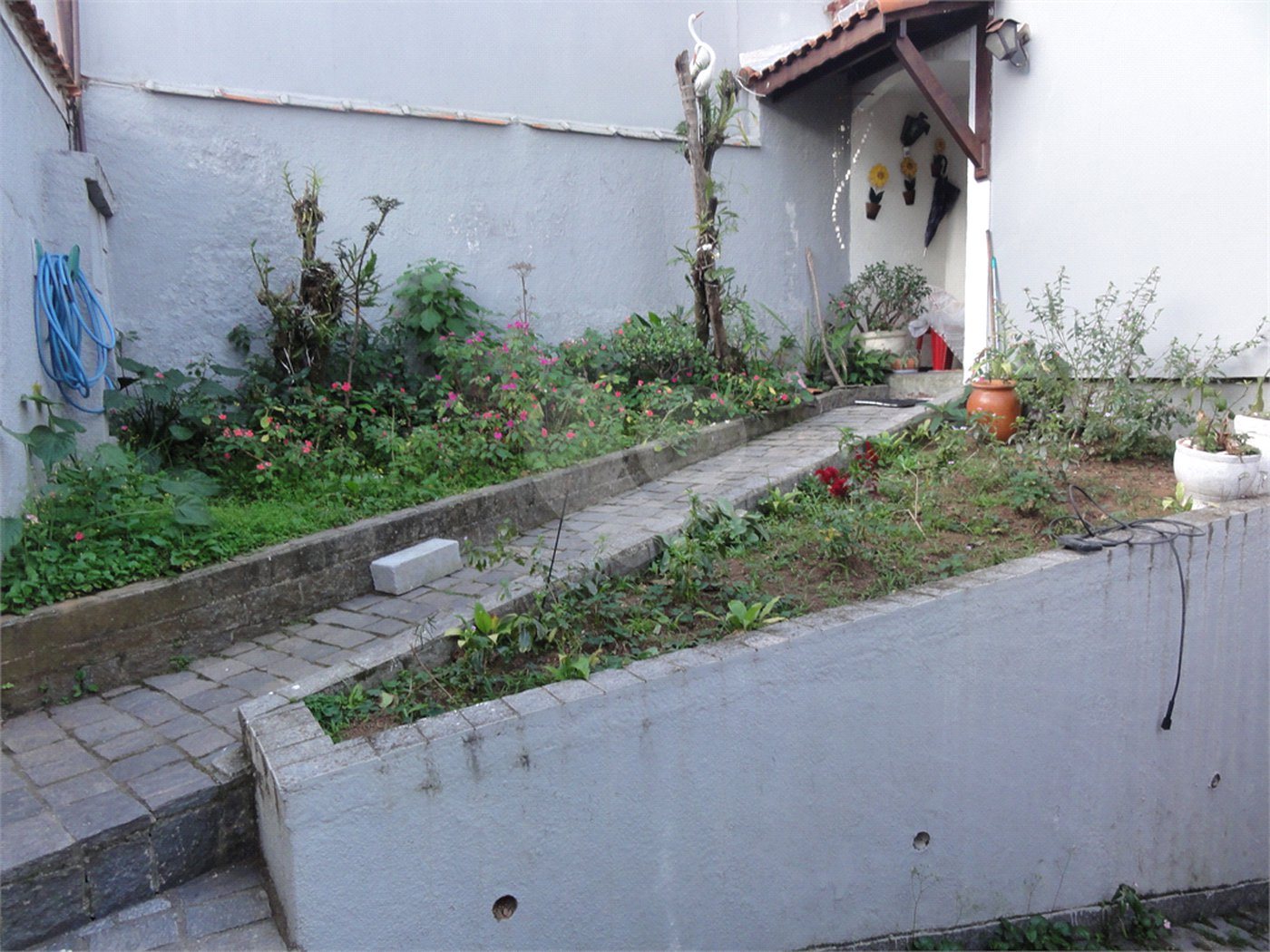 Sobrado à venda com 3 quartos, sendo 1 suíte, em Horto, São Paulo, SP