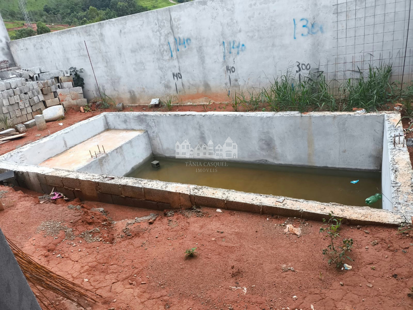 Casa à venda com 3 quartos, sendo 1 suíte,  em Loteamento Parque Residencial Serras de Atibaia II, Atibaia, SP